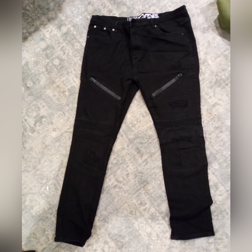 Black skinny jeans
